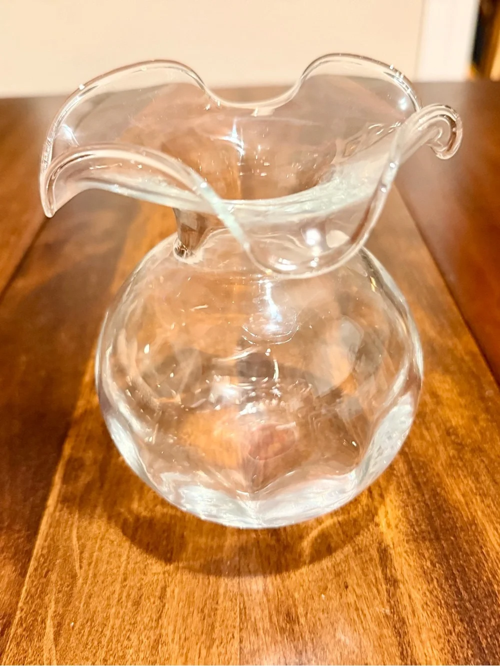 Gorgeous mouthblown Italian VIETRI Hibiscus Glass Clear Bud Vase 5.5”